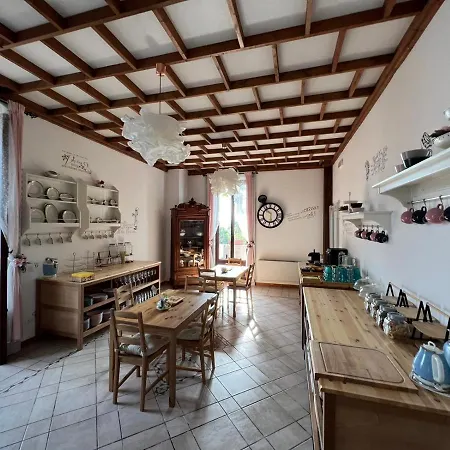 Frankie's House Гиффа