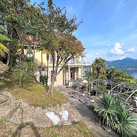 Bed & Breakfast Frankie's House Ghiffa